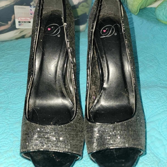 Ladies black glittery 6 in open toe fashion stilettos - Picture 2 of 3